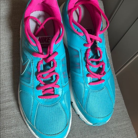 Nike Air Relentless 3 Running Shoes Sneakers Womens Size 10 - Picture 2 of 9